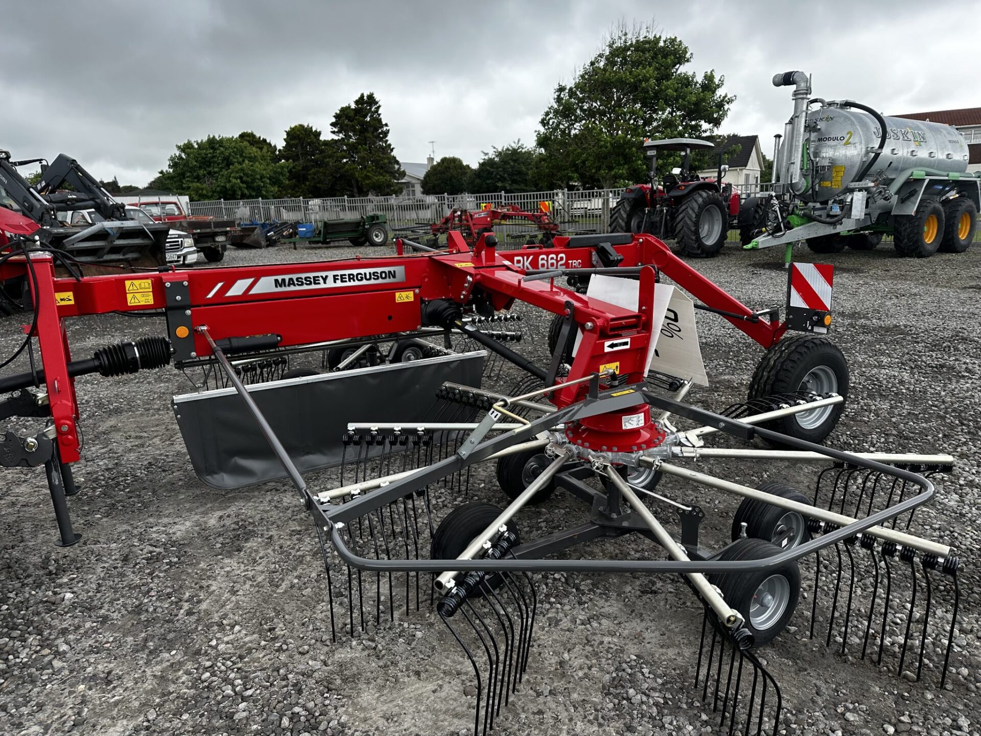 Massey Ferguson Rake